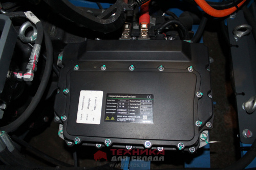Электрический погрузчик DOLPHINLIFT  DLE 30 TX 47